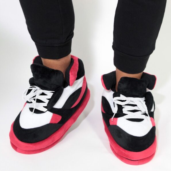 Chausson Sneakers Baskets Rouge : Alliez Style et Confort à la Maison
